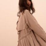 Nikohl Boosheri Instagram - 🪰🤎
