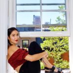 Nikohl Boosheri Instagram – Catching some light and talking beauty with @tina_turnbow for @the.baremag. Link to the interview is in bio ✨💛 

makeup/hair/styled by @tina_turnbow ❣️