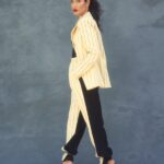 Nikohl Boosheri Instagram - 🤍🦪 Photographed by @kelsey_hale Lighting by @tutuleeco Glam by @jentioseco & @thesophiaporter Styled by @nataliehoseltonstyle