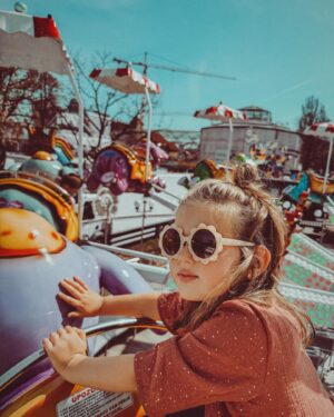 Nikol Moravcová Instagram - S L O W  D A Y S 🍦🌼🐞🎈🎡