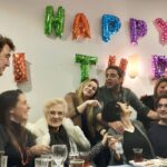 Nil Günal Instagram – @nurgunalozkor Can, kardaş, yoldaş, kanım, canım. Nice selerimiz olsun inşallah hepbirlikte🙏💖🤗 O doğdu (21.03.1978) Henüz o sıralar varlığından haberdar değilim çünkü henüz ben var olmamıştım. Ama yukardan biryerlerden seni görmüş ve seçmiş olmalıyım ablam olarak. Sana dünya gözüyle rahat edeceğin 3 yıl 8 ay  bahşetmiş rabbim, sonrasını sen zaten biliyorsun, kaderin. Yani ben 😬😂😂 Seni seviyorum Orçun Kortay @nurgunalozkor 🤣🤣💖💖🎂🍰 Anacım sana da teşekkürler, katkın büyük 🤣🤣😘😘🙏💖💖