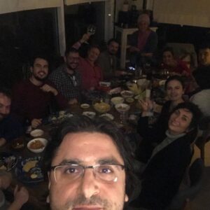Nil Günal Instagram - 4 Aralık ne güzel birgün🙏💗 1969 dan beri 🤣 Aşkım doğmuş. Aliye annem doğurmuş, güzel annem toprağın bol olsun. Oğluşun önce rabbime sonra bana emanet @keremcakiroglu.😘 Bu yılda güzel geçti, çok spontan oldu @rominaozipekci cim iyiki aradın vallahi bizim harekete geçeceğimiz yoktu. Zekeriyaköylüler bir yana son anda aramamiza rağmen taaa uzaklardan gelen ablam ve eniştem iyiki varsınız 🙏💗 iyiki geldiniz 💗 çıstak çıstak 🤣 😘@nurgunalozkor ve @gurelozkor  ve kuzenler @fikretgunal  @ozgeegunal a... Daha uzun kalacağınız zamanlarımız olsun lütfen 🙏 Hıc konuşamadık 🤷‍♀️😁 Vee bu guzel geceyi bastan sona hazirlayan çılgın enerjili Can arkadasim dostum ortağim @begumguray a 😍😍 o olmasa olmazdı bu masa bu gece. Hersey ondan 😘😘 gece boyunca bir an bile oturmayan atom fatma @guclu.fatma iyiki varsın😍😍😍 kuzum. Ve etçi başı @cglrguray sen olmasan yine bu gece olmazdi. Ne yiycektük 😱 iyiki varsiniz canlar ... 🤗🤗😍😍 Çılgın semt halkı @medenihayvan @rominaozipekci @osmanevretolga @ali.dogancay @eyyubbelhayyam  #erenboz #canandoğançay burası sizinle güzel a dostlar, siz olmasanız bu kışlar nasıl gecer diyorum. Yakin zamanda tekrarıni bekliyorum.  Viva Kerem 💃💃💃