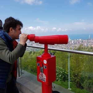 Nil Günal Instagram - Efenim #tbt yi bekleyemem.. Bu can ne zaman geçmişi yad etmek isterse o zaman eder.🤣 #batum #georgia #travel #trip #culture #nature #history #worldtravel #withus #gezmeklazım