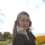Nil Günal Instagram - Sevgili Arkadaşim @siveselhandmade o yetenekli elleriyle, güzel ruhuyla neler neler yapiyor bir bilseniz... Saçıma kondurduğum bu guzellikte onu hediyesi... Çok tesekkurler kuzim 😘🤗