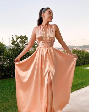Nila Fırat Instagram - 2 hafta önce bugün, ne güzel bir gün için giyinmiştim.. 🧡
 ______________________________

@hermanashautecouture