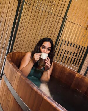 Nilam Farooq Instagram - Budapest dump. 1 szimpla kert 2 danube night cruise 3 market hall freak 4 hungarian specialities 5 thriftstoreing 6 kürtöskalács workshop 7 airbnb gone wrong 8 miles in budapest 9 best wine tasting 10 beer spa
