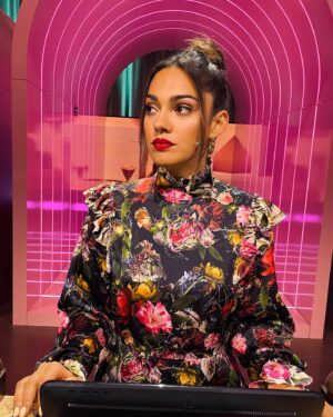 Nilam Farooq Instagram - Gestern gabs wieder n Ticket für die Frusthansa. Und eigentlich gibt es damit nur noch zwei richtige Chancen. Halbzeit!!! #WSMDS