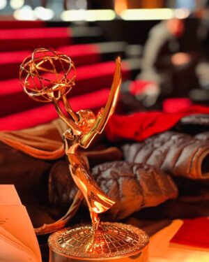 Nilam Farooq Instagram - nyc dump🗽50. International Emmy Awards, habe sogar eine Laudatio gehalten. Ereignisreiche Tage, nach sieben Jahren zurück in New York (bin damals ausgewandert), irgendwie auch sehr emotional. Heute bin ich viel glücklicher und es ist so viel Gutes passiert. Danke an @filmedienrw für die Einladung.