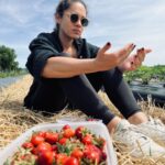 Nilam Farooq Instagram - 🍓🍓🙏☀️ - Bester erster freier Tag seit einigen Wochen - ☀️🙏🍓🍓