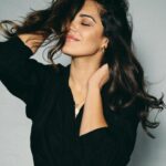 Nilam Farooq Instagram - when with @renelohsestudio