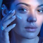Nilam Farooq Instagram - anzeige So eine schöne Kampagne zum neuen Blue Retinol Night Serum von @biotherm - ich freue mich das Gesicht dafür sein zu dürfen. 💙 #blueretinol