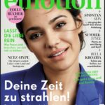 Nilam Farooq Instagram - „Ich finde es erfrischend, Leuten zu widersprechen, denen lange nicht widersprochen wurde.“ - Komplette Fotostrecke vom tollen @jonashuckstorf mit ausführlichem Interview, gibts jetzt in der neuen @emotionmagazin 🥰