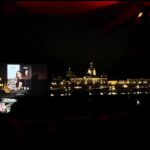 Nilam Farooq Instagram - 2000 Leute in Dresden beim Open Air Kino… ihr glaubt gar nicht wie das mein Herz berührt. Habt ihr den Film mittlerweile irgendwo sehen können? #contra #freiluftkino