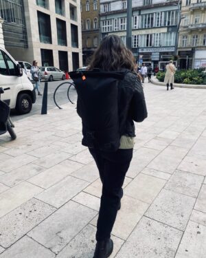 Nilam Farooq Instagram - Budapest dump. 1 szimpla kert 2 danube night cruise 3 market hall freak 4 hungarian specialities 5 thriftstoreing 6 kürtöskalács workshop 7 airbnb gone wrong 8 miles in budapest 9 best wine tasting 10 beer spa