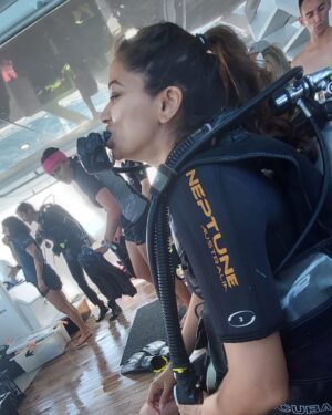 Nimisha Mehta Instagram - Finally, ticked off my bucket list ✅ #ScubaDiving #GreatBarrierReef #BarrierReef