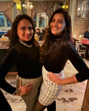 Nimisha Mehta Instagram - 35 ✨❣️💃🏻 #SpecialYear #Family