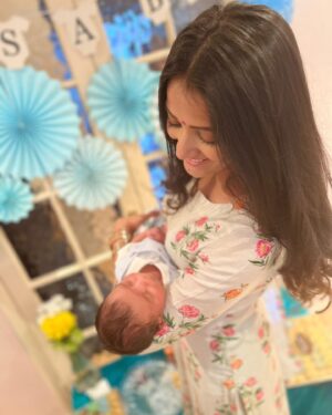 Nimisha Mehta Instagram - Rivaan, my little man making me laugh already ❣️ You are exactly what your name means, a star. You’ve brightened up our lives unexpectedly 🌟

#MassiLife #NephewLove