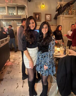 Nimisha Mehta Instagram - 35 ✨❣️💃🏻 #SpecialYear #Family