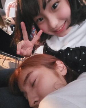 Nimura Sawa Instagram - 明日からあなブツ最終週です。

あっという間でしたね
感想やメッセージ読まさせて頂いてると、物語に入り込んでのコメントが多く、登場人物に一喜一憂してくださり、いろんな感情を観てくださってる方々と共有できていているのかなと感じて、とても嬉しいです。

NHKプラスにて1話から少しづつ再配信されているみたいですので、ぜひ追いついてください🏃🏻‍♀️🏃🏻‍♀️

あなたのブツが、ここに
最後までどうぞ宜しくお願いします。

今日は暖乃のお誕生日🎂
優しくてムードメーカーで私のミューズ🌷おめでとう🌷

#夜ドラ
#あなブツ
#あなたのブツがここに