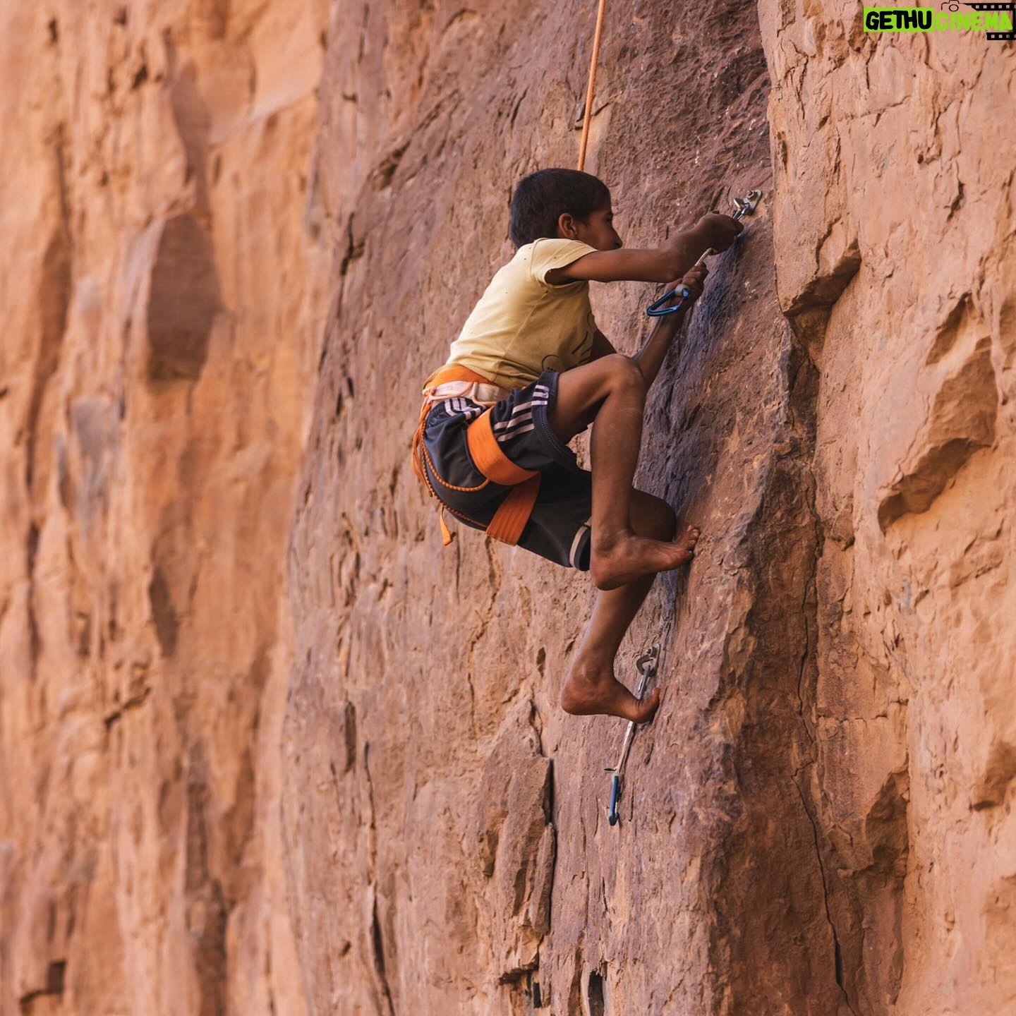 Nina Caprez - 2.6K Likes - It’s Saturday night! Hope you’re having a good weekend.
To celebrate these early spring temps here in Europe, I share some top climbing moments during our recent trip to Morocco. Enjoy this magic selection by @jeremy_bernard_photography
@andreabasecamp @arcteryx @petzl_official @scarpaspa @hydroflask @julbo_eyewear
