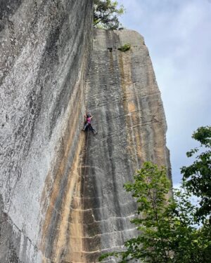 Nina Caprez Instagram - Some simple photos of a little family enjoying the outdoors.

🥰🥰🥰

@arcteryx @petzl_official @scarpa_world @hydroflask @gebana.official @julbo_eyewear @beyerbeans @namuk