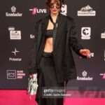 Nina Kaiser Instagram - Ich danke euch vom ganzen Herzen für die @1live Krone als „Beste Künstlerin 2023“. Ich sag euch ehrlich, ich hätte nicht damit gerechnet und freue mich deshalb umso mehr darüber. Ich küsse euch doch alle und freu mich euch hoffentlich in live nächstes Jahr wiederzusehen 💋