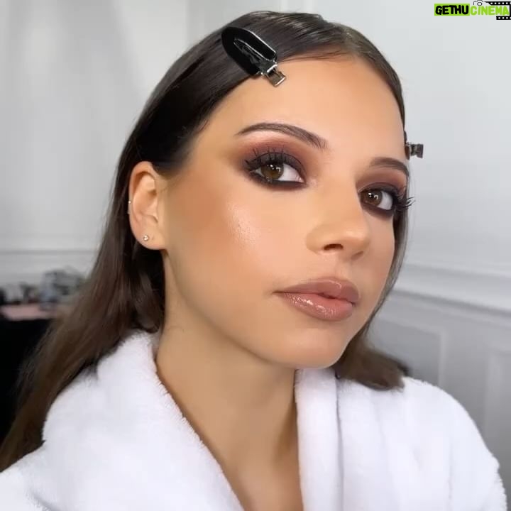 Nina Kaiser Instagram - Ich freue mich ganz doll euch zu verkünden, dass ich ab sofort Brand Ambassador für @lancomeofficial sein darf! Für mich ist damit letzte Woche in Paris ein kleiner Traum wahr geworden und ich freu mich schon euch die Ergebnisse zu zeigen. 🥰🎉 #makeup