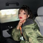 Nina Kaiser Instagram - Ich danke euch vom ganzen Herzen für die @1live Krone als „Beste Künstlerin 2023“. Ich sag euch ehrlich, ich hätte nicht damit gerechnet und freue mich deshalb umso mehr darüber. Ich küsse euch doch alle und freu mich euch hoffentlich in live nächstes Jahr wiederzusehen 💋