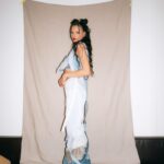 Nina Kaiser Instagram - Es ist eine jeanszeit 📸 @jakobmarwein