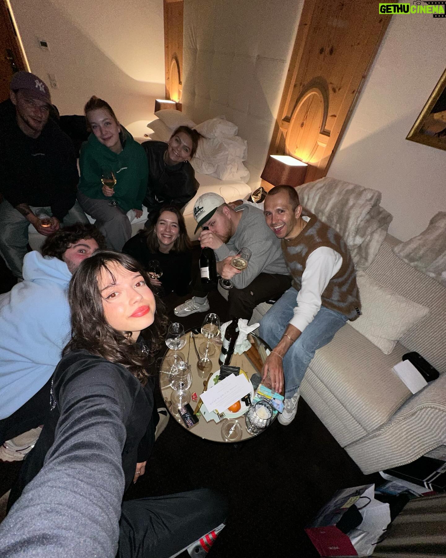 Nina Kaiser Instagram - ISCHGLaub ich will heut nicht mehr gehen. Danke @ischgl_com es war ja sehr schön❤️