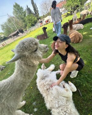 Nina Kaiser Instagram - Heute war der beste Tag meines Lebens 🦙👍🏼