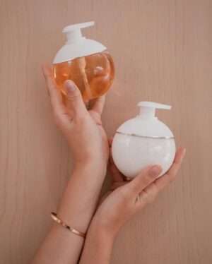 Nina Kozok Instagram - A new trio to adore, J’adores Les Adorables. Their nourishing hand and décolleté cream infused with Jasmine wax and cotton nectar for a hydrating and fragrant cream. Their indulgent shower gel infused with jasmine extract leaves the skin silky and lightly scented. Lastly, their comforting body milk composed of 92% natural origin ingredients hydrates and nourishes the skin.

www.dior.com/en_id/beauty
#JadoreDior
@diorbeauty @diorbeautylovers