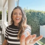 Nina Seničar Instagram - Spring, stripes and smiles 🤍 #soliver