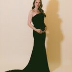 Nina Seničar Instagram – #Oscar Sunday with @vanityfair ♥️
.
.
.
Dress: @machandmach 
Shoes: @gianvitorossi 
Bag: @lalingilondon 
Jewelry: @davidyurman 
Make up: @abramovicm 
Hair: @bychrismartin 
Face prep: @alessandraricchizzi 
Photo by: @sarah_partain 

Special thanks to: @luciodirosa 
♥️

#vanityfairoscarparty