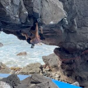 Nina Williams Instagram - “Outdoor athlete” : people who recreate in and around this amazing place we call Earth. @freaksofnature___ is the first skincare brand designed specifically with the outdoor athlete in mind. 

I’m partnering with Freaks of Nature because I am passionate about how we, as outdoor athletes, think about our future. Skincare is a small step in the broader direction of sustainability - how are we protecting our planet AND our bodies? How can we do the things we love in ways that take care of ourselves AND the world around us? These questions don’t have to be exclusive of each other as we think 5, 10, 20  years ahead. 

@freaksofnature___ meets the standards for high quality skin care: dermatologist tested, vegan, fragrance & cruelty free. It is also Reef Safe per the Hawaii Reef Compliant Act, packaged in 100% recycled ocean bound plastics, and contains zero microplastics in of itself. 

This brand’s commitment to the planet alongside a quality product makes me confident in supporting their mission. Plus, it really does feel good on the skin 😌 

📸 @cole_barash 

@dirtyprettyproductions 

#freaksofnature