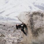 Nina Williams Instagram - Swipe ➡️ for some classic gravelling on Grovel Roof. An old-school Bishop line worth wrapping your legs around! 📸 @natestutz In @thenorthface_climb Soukuu Fleece Pants 😍 #climbing #bouldering