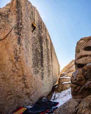Nina Williams Instagram - In 2012, @alexhonnold did the first ascent of a 50ft boulder in the Beehive area of the Buttermilks. @lonniekkauk did the second ascent in 2013 followed by @ethan_pringle and @_steven_roth in 2014, @fabi_buhl in 2017, and @rockninja_8a in 2018. Two days ago, on March 18th 2019, I climbed the lucky 7th ascent of Too Big To Flail (V10/5.13d).
.
I’m still processing the experience and will share a more complete story later. For now I am simply, joyously grateful.
.
@james_lucas, @oceangoingmonkey, and @simoore: you guys hiked out SO many pads and helped maintain the serene atmosphere I wanted for this climb. It wouldn’t have come together without your help.
.
To the Bishop locals who donated pads: @andyliu84, @hostelcaliforniabishop, @katielambert, @benjaminditto, and the Zoo. You guys rock. I thankfully didn’t end up needing them but they sure were nice 😜
.
And shoutout to @climberchica for the belay on last years’ trip when all the beta fell into place. It was a highlight of this whole journey.
.
The endeavor of working and climbing Too Big really does take a village, and I appreciate everyone’s help from the bottom of my heart 💛🧡🖤 Thank you thank you thank you.
.
📸 @oceangoingmonkey and @simoore 🙏🏻 #climbing #bouldering ?😂 #highball #payahuunadü #Buttermilks