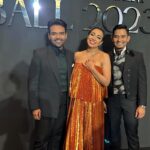 Ning Baizura Instagram - Rizman Ruzaini Ball 2023 was such a feel good night… Well done for Collecting Donations for “Tabung Palestine” Thank you for my Beautiful Couture GOLDEN gown… Flowy Super Effortless.. Beautiful…. 😻🙏🏾💕💖🏆Congratulations @rizmanruzainicouture Team & the two Brains of Humble Designers @rizman.n & @ruzaini.jamil … Had a ball meeting my new & old buddies 💕❤️💖