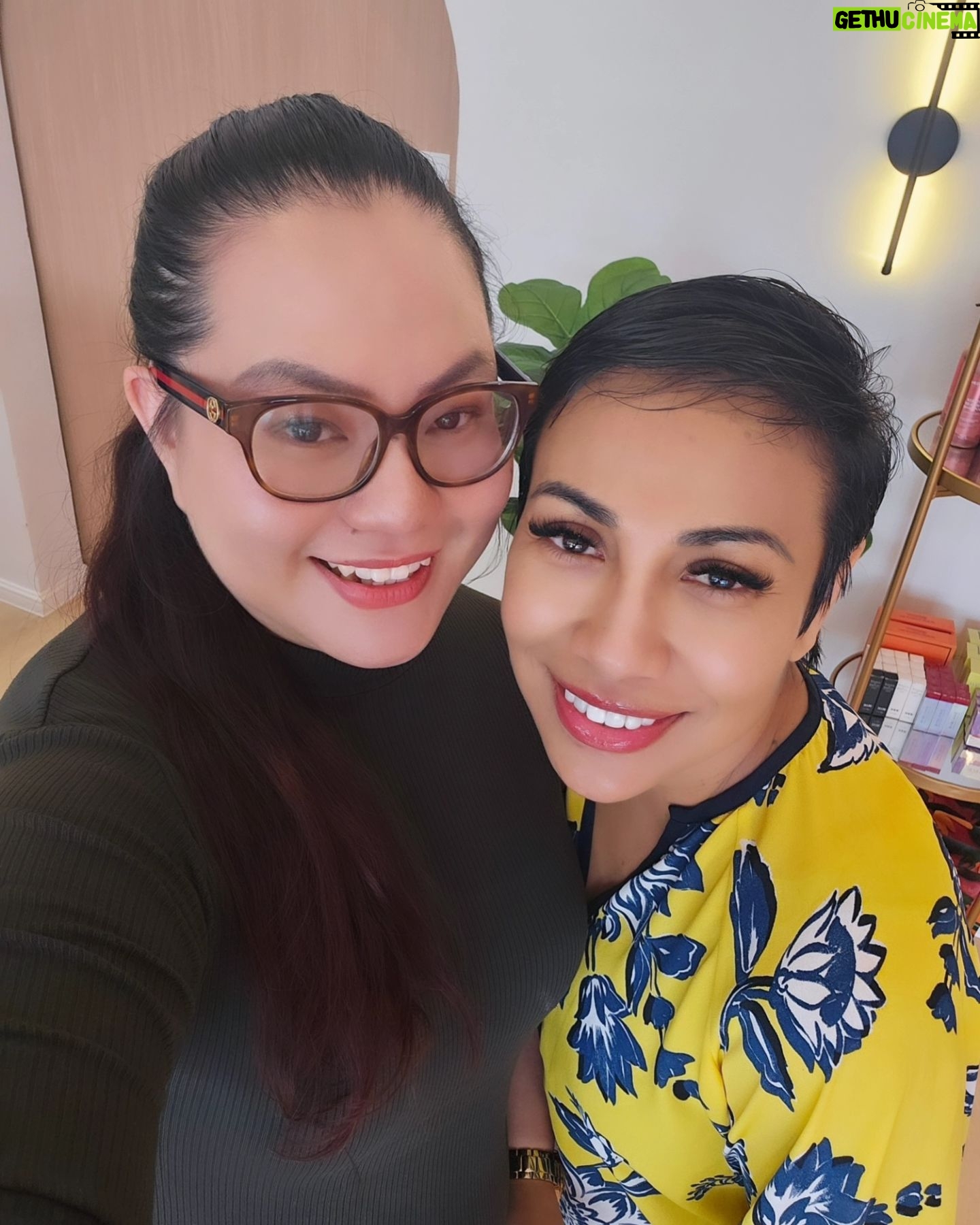 Ning Baizura Instagram - Thank you Kak Ning @ningdalton kerana memilih Prinz Clinic untuk Raya Ready tahun ni! Nak jugak Raya Ready macam Kak Ning? Jom DM kita, nanti kita send promo kat awak ya! @prinzgiampapaclinic @prinzgiampapaclinic @prinzgiampapaclinic #rayareadywithprinz #prinzclinic #prinzgiampapaclinic #wrinkleerasor #naturalbeauty #agegracefully
