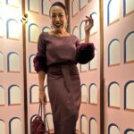 Ning Baizura Instagram – Such lovely afternoon spent well with @alia6astamam & @zaloramy  Congratulations on the beautiful cinematic “OldHollywood“  theme. Super comfy Super cool, the Burgundy is definitely my favorite. Quick get a set or two for yrself now…. #ninggoeshollywood #classic #raya2024 #fyp