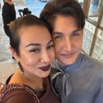 Ning Baizura Instagram – Such lovely afternoon spent well with @alia6astamam & @zaloramy  Congratulations on the beautiful cinematic “OldHollywood“  theme. Super comfy Super cool, the Burgundy is definitely my favorite. Quick get a set or two for yrself now…. #ninggoeshollywood #classic #raya2024 #fyp