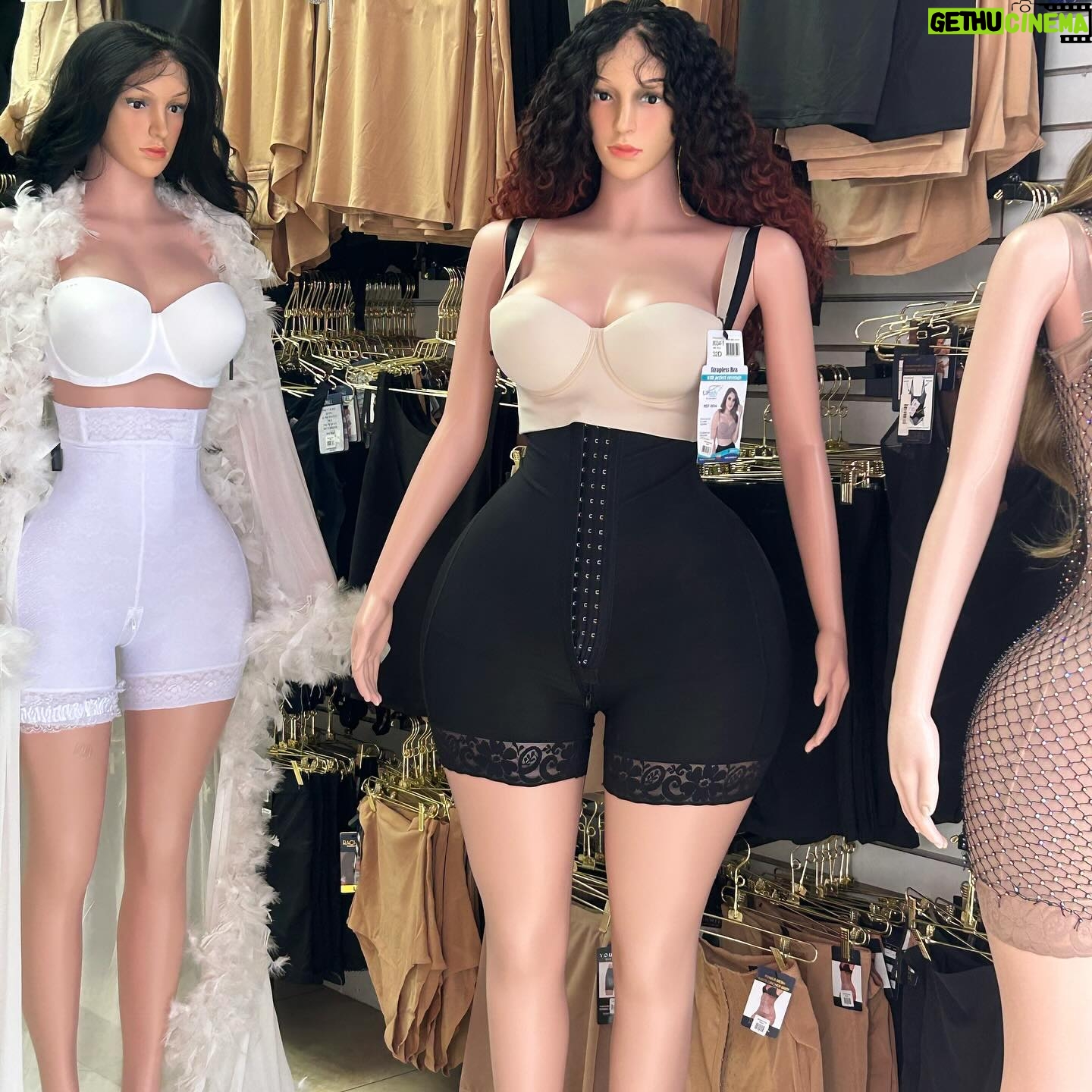 Ninon - 75.5K Likes - 🍒 🎀 𝐿𝒜 🎀 🍒