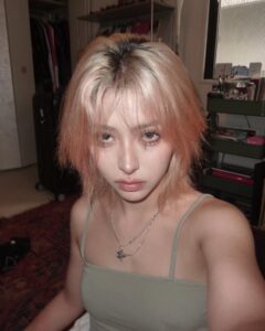 Ninon Instagram - say bye to the blonde eryone