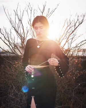 Ninon Instagram - 本日DURASのリブランディングローンチです。たくさんの人に助けてもらってここまで来れました。まだまだ未熟で経験も浅い自分ですが、本当に何を作りたいかを真剣に考えて、日々模索しながら少しずつ正解を掴んでいます。
新DURASを、よろしくお願いします！

I’ve been working on this project since last year, and to see it finally come to fruition is the most satisfying, exciting, thrilling, yet somewhat also anxiety inducing thing. I kept thinking about what other people would think, until enough people (that I love and trust dearly) told me to just stop worrying and believe in myself. That’s where the process really began. It’s been a weird year for me, but working on duras has kept me humble and consistent throughout it all. Thank you to the whole team, and thank you to all my friends who i adore deeply. 

ONLINE ORDERS FROM 18:00 JST!