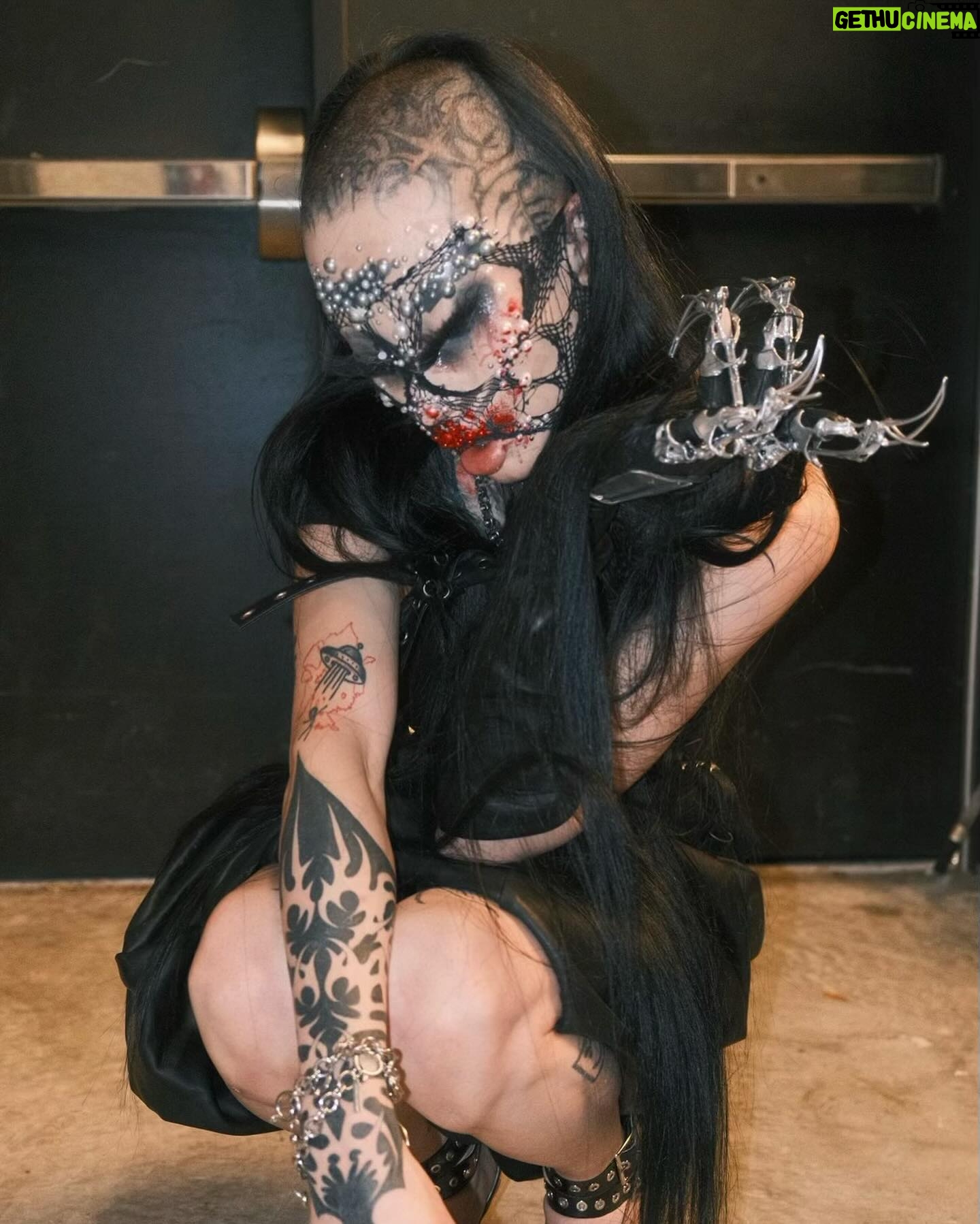 Niohuru X Instagram - Orlando ! I drained so much blood out of u now u skinny legend 🩸🩸🩸🩸 📸 @gabrielgastelum 🩸