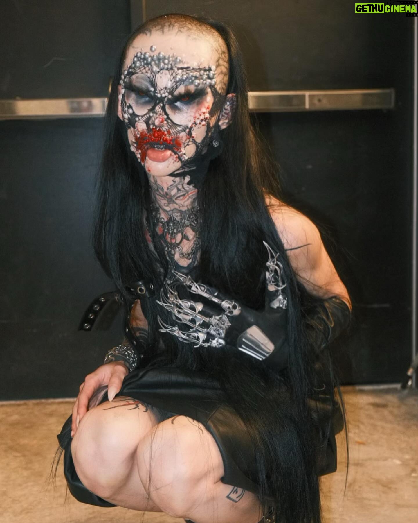 Niohuru X Instagram - Orlando ! I drained so much blood out of u now u skinny legend 🩸🩸🩸🩸 📸 @gabrielgastelum 🩸