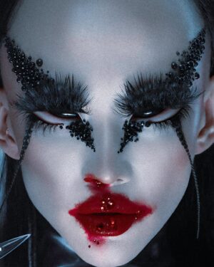 Niohuru X Instagram - Adopted by @jorafrantzis from outer space 🩸🖤
.
.
.
.
.
.
.
.
.
#makeup #highfashionmakeup #editorialmakeup #makeupinspiration #makeupaddict #gothmakeup #alienmakeup #sfxmakeup