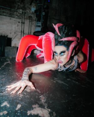 Niohuru X Instagram - The OG BadBinch muse @bad_binch_tongtong 🖤🩸🎀 and who are you ?