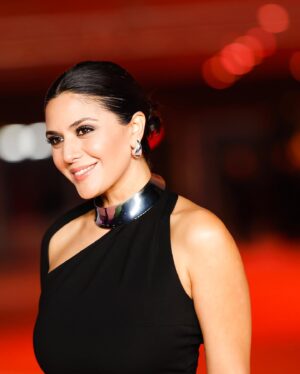 Niousha Noor Instagram - An unforgettable night surrounded by legendary storytellers and icons. Grateful for my first Academy Gala experience. Thank you for the incredible honor. 🥹

Glam: @bradfordrogne ♥️
@gettyimages

ديشب جشن مراسم موزه آکادمی