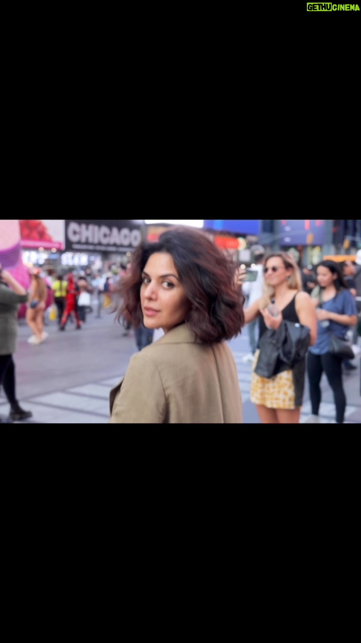 Niousha Noor - 2.8K Likes - Tomorrow. Navaii.
فردا♥️نوايی